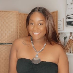 Meet your Posher, Andraya